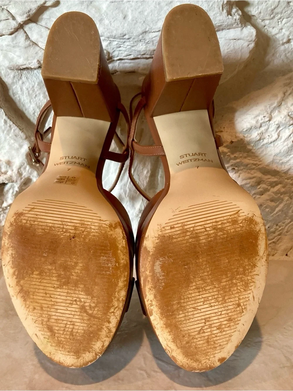 EUC with box/ dust bag Stuart Weitzman Maia platform sandals in “saddle” color